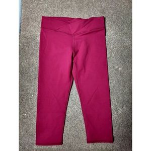 Fabletics Maroon 3/4 Crop Legging